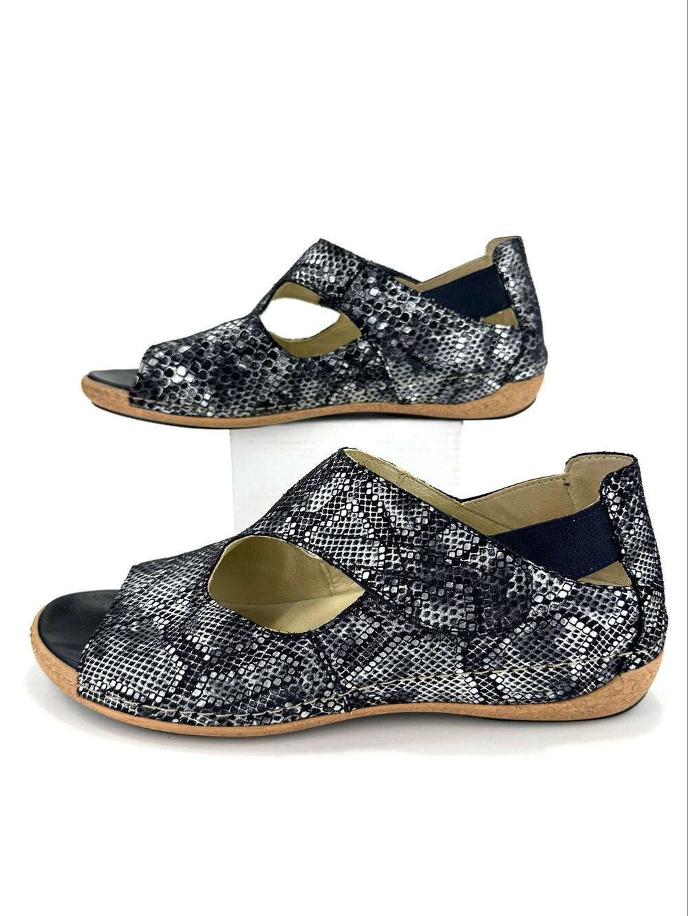 Waldlaufer Bailey Comfort Sandal Size 8/39 Black Silver Dragon Print Adjustable